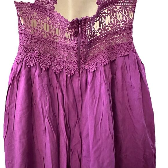 Fashion Nova ~ Lucie Lace Mini Dress ~ lace detailing ~ padded bust ~size XSmall - Picture 8 of 16